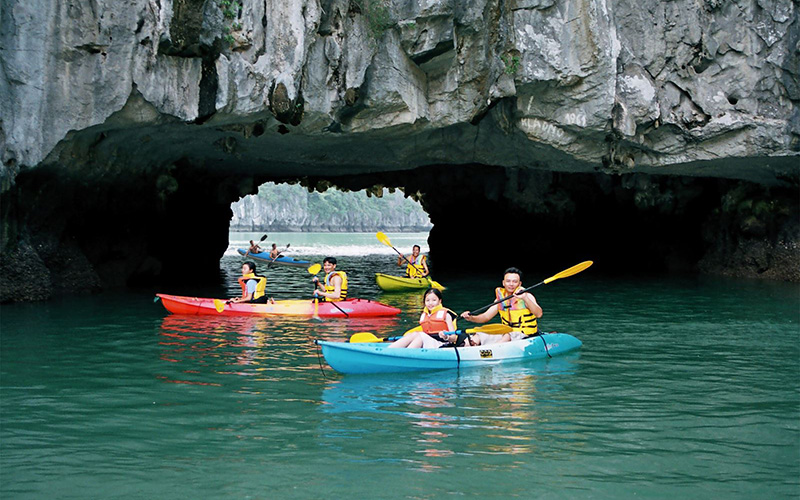 Kayak Paddle Vietnam