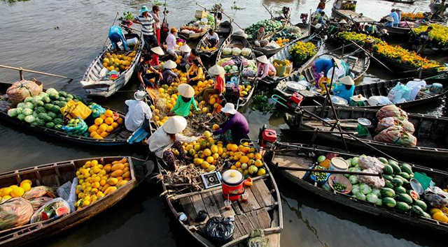 marché flottant de Nga Bay